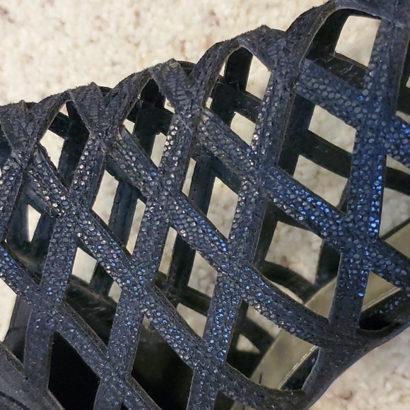 Black heels - Picture 6 of 6